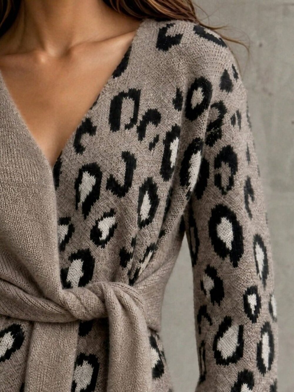 Casual Women's Leopard Print Knit V-Neck Tie Waist Long Sleeve Sweater - Picture 5 of 6